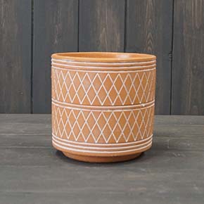 Terracotta Pot with Diamond Design (13cm) detail page
